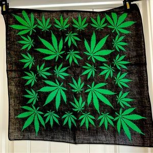 12 black/green bandannas